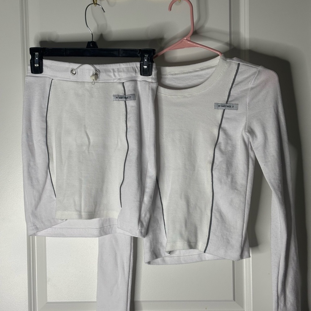 White Long Sleeve Tees Minimalist Style